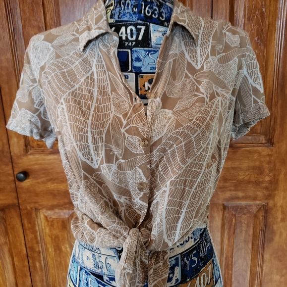 Button up Blouse - Picture 1 of 3